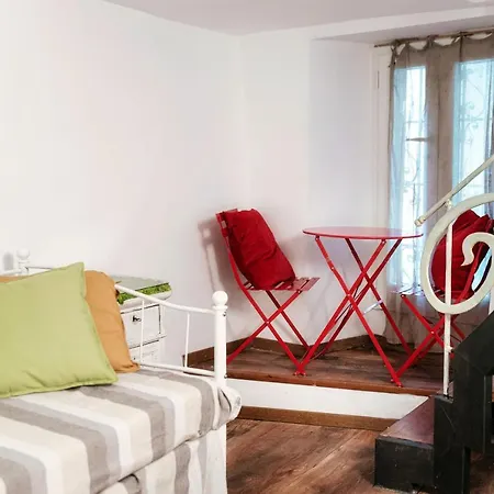 Altido Amazing House With Balcony & View